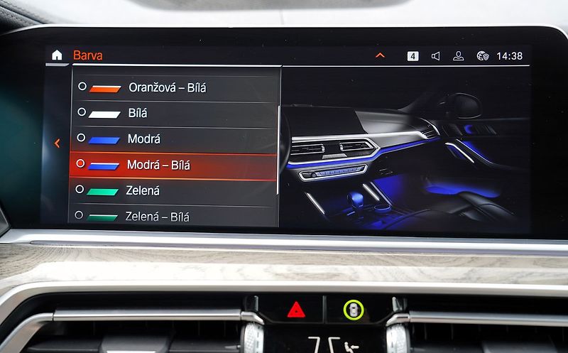 BMW X6 M50i xDrive Lasery, ČR, 530PS - fotka 40 z 48
