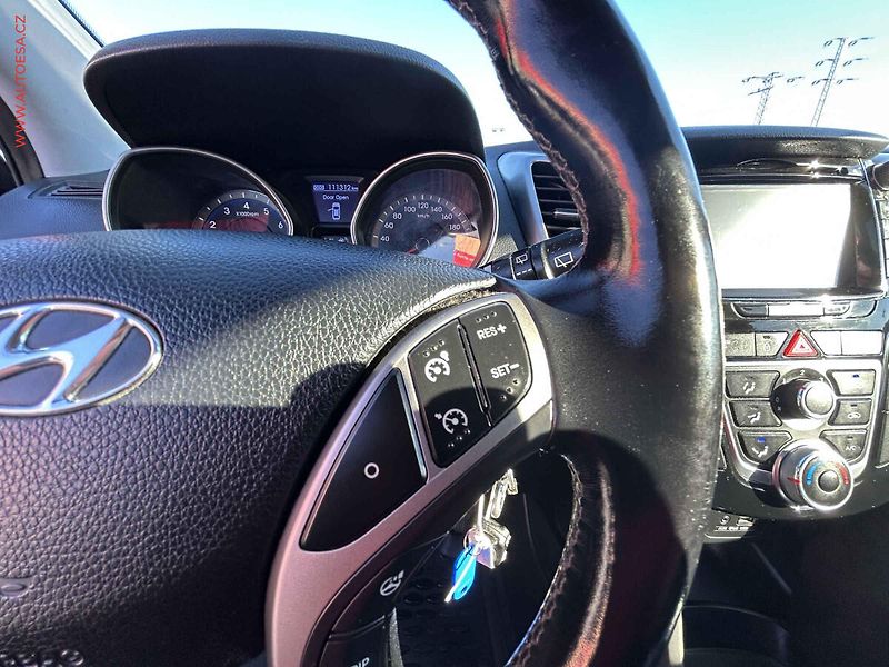 Hyundai i30 (2013) 1.6CVVT, ČR, Navi, AC - fotka 18 z 18