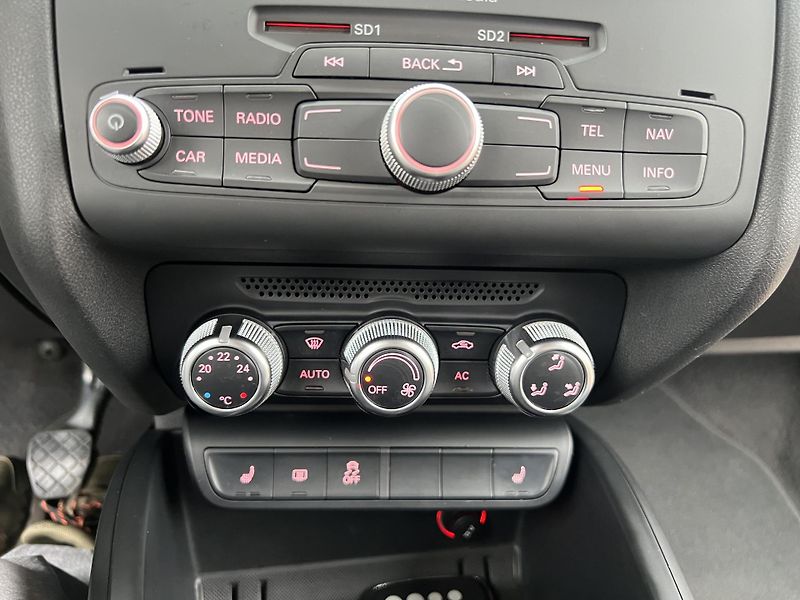Audi A1 1.2TFSI 63KW,KůŽE,NAVI,2xALU - fotka 34 z 42