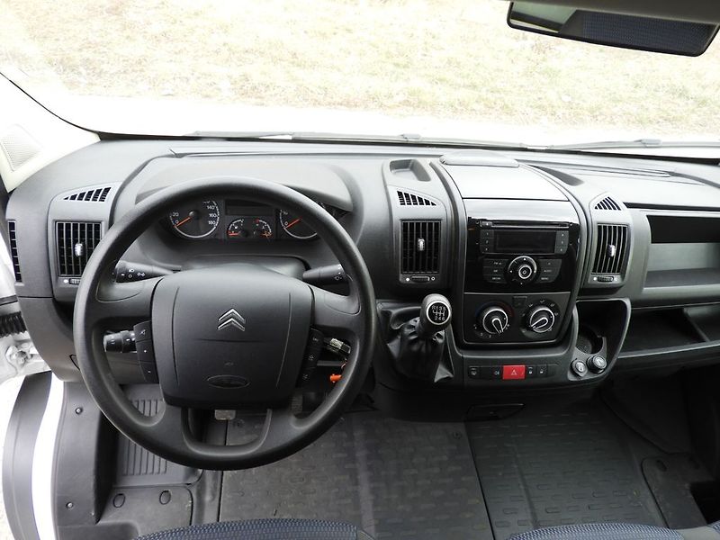 Citroën Jumper 2.2HDi 110kW MAXI BOX,ČELO,1.M - fotka 25 z 40