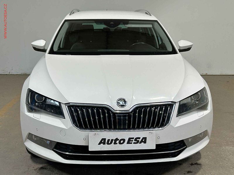 Škoda Superb (2016) 2.0TDi 4x4, ČR, DSG, navi - fotka 2 z 17