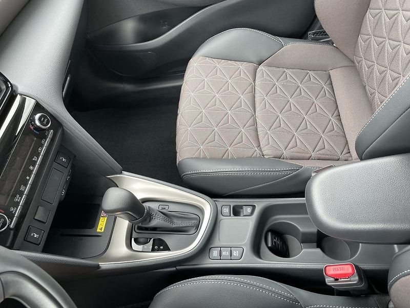 Toyota Yaris Cross 1.5 Hybrid 130k ODBĚR 6/2026 - fotka 20 z 29
