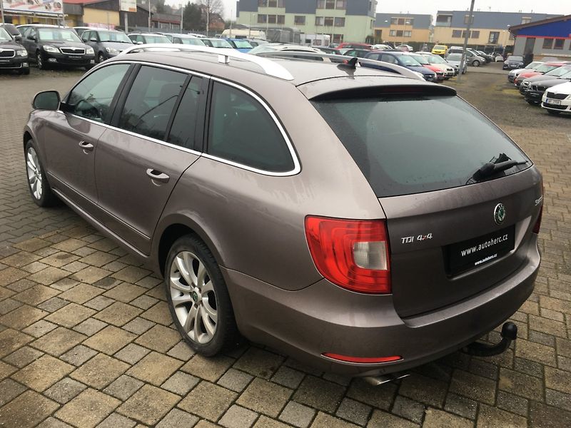 Škoda Superb (2011) II 2.0 TDi 4X4 125 kW - fotka 5 z 34