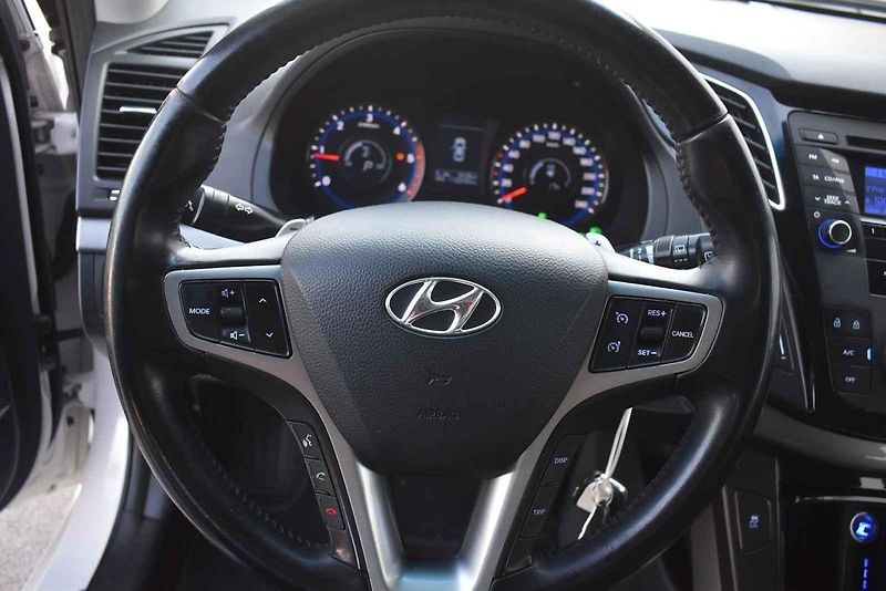 Hyundai i40 kombi je velké auto za poměrně příznivé ceny