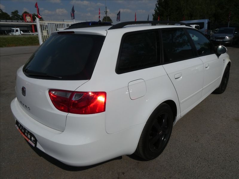 Seat Exeo 1,8 TSi 88kW serviska, 2x kola - fotka 7 z 37
