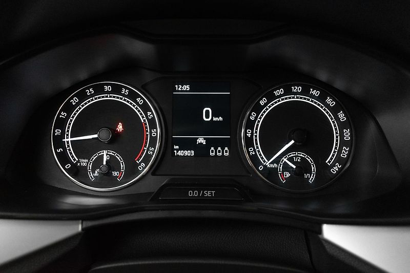 Škoda Scala 1.6 TDI SmartLink+*DPH*ČR 1.M* - fotka 19 z 39