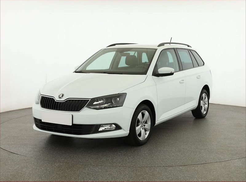 Škoda Fabia (2017) 1.2 TSI, Serv.kniha - fotka 2 z 16