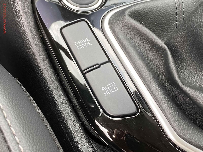 Kia Sportage (2023) 1.6 T-GDi, 1.maj,ČR, TOP - fotka 14 z 21