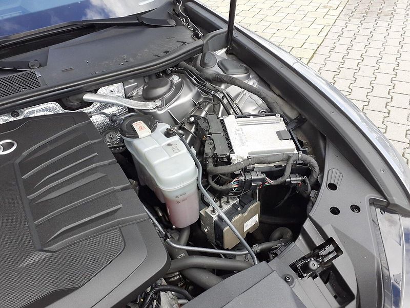 Audi A6 (2021) Avant 2.0 TDi Quattro - fotka 34 z 43