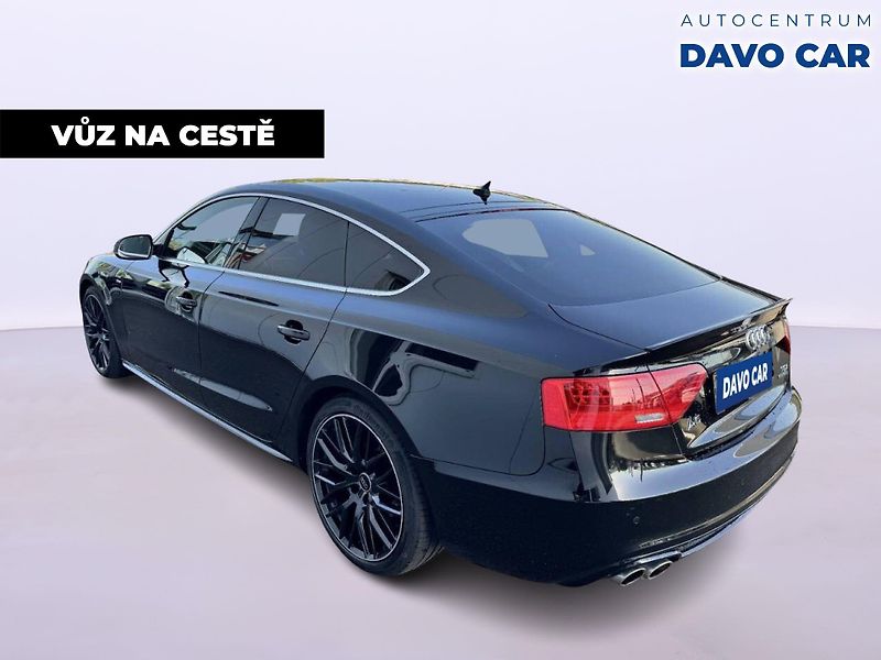 Audi A5 3,0 TDI Quattro S-Line 1.Maj. - fotka 3 z 12