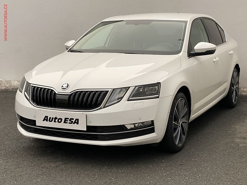 Škoda Octavia (2018) 1.8 TSI, ČR, L&K, DSG, LED - fotka 3 z 19