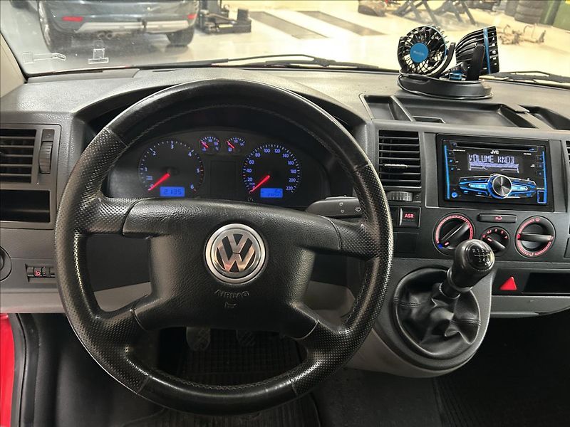 Volkswagen Transporter 2,5   96kW,6.MÍST,VALNÍK,TAŽNÉ - fotka 14 z 18