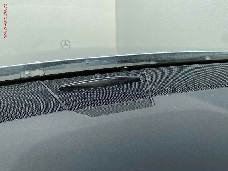 Mercedes-Benz Třídy E (2011) 2.2 CDi E200, Avantgarde - fotka 17 z 18
