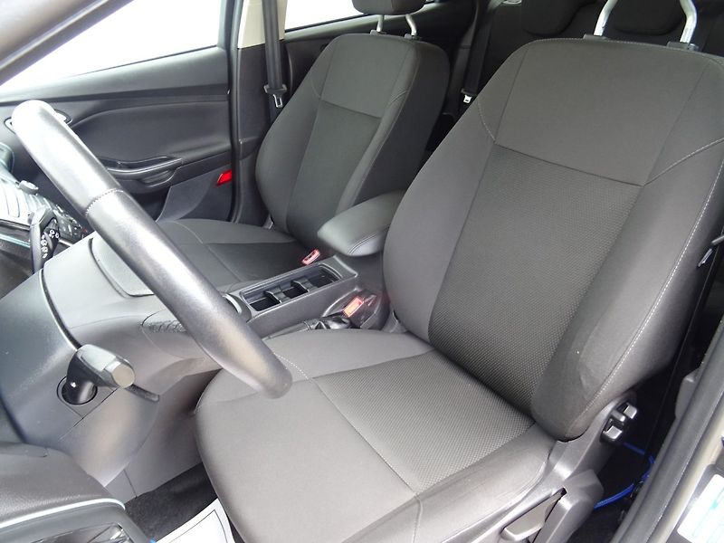 Ford Focus (2018) 1.6i,77kW,NovéČR,s.kn,klima - fotka 8 z 23