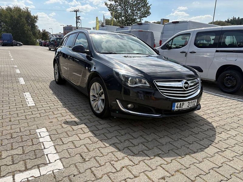 Opel Insignia Sports Tourer Sport A16XHT 125 - fotka 7 z 21