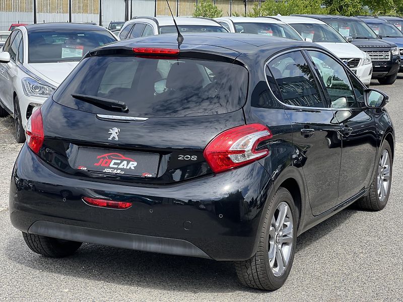 Peugeot 208 1.2i KLIMA PANORAMA TEMPOMAT - fotka 6 z 44