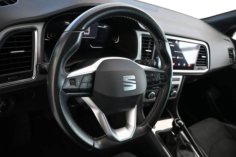 Seat Ateca (2023) 2.0 LED XPERIENCE Virtual Tažn - fotka 13 z 33