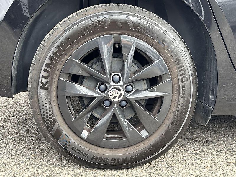 Škoda Fabia (2023) 1.0 TSI Style - fotka 24 z 27