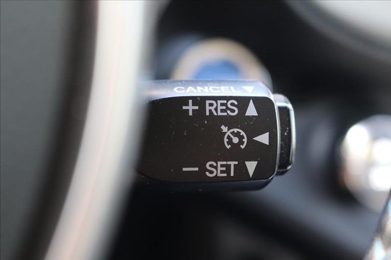 Toyota Yaris 1,5 Hybrid, Automat - fotka 17 z 40