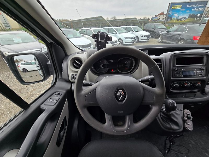 Renault Trafic (2017) 1.6 DCi 92 KW 8 - fotka 13 z 22