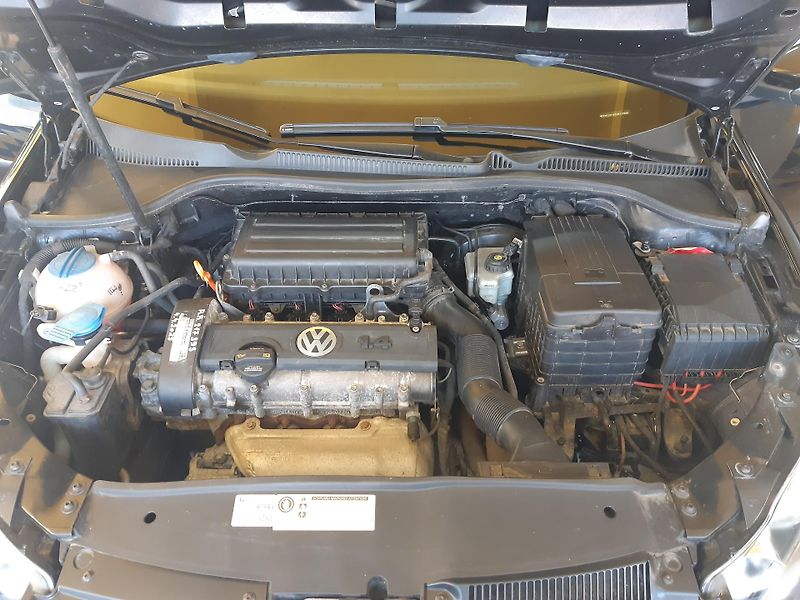 Volkswagen Golf 1.4 MPI DIGIKLIMA TEMPOMAT - fotka 19 z 22