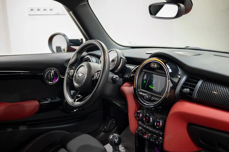Mini Cooper S 2.0 141 kW - fotka 10 z 35