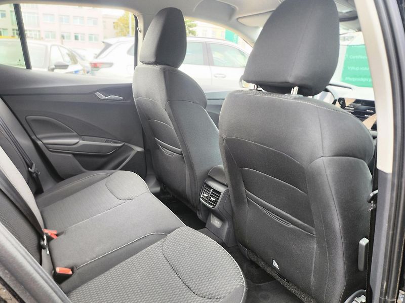 Škoda Fabia Top Selection 1.0 TSI 85 kW DS - fotka 21 z 25