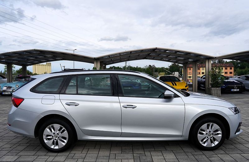 Škoda Octavia IV  2.0 TDI DSG 4x4/150 PS - fotka 7 z 43