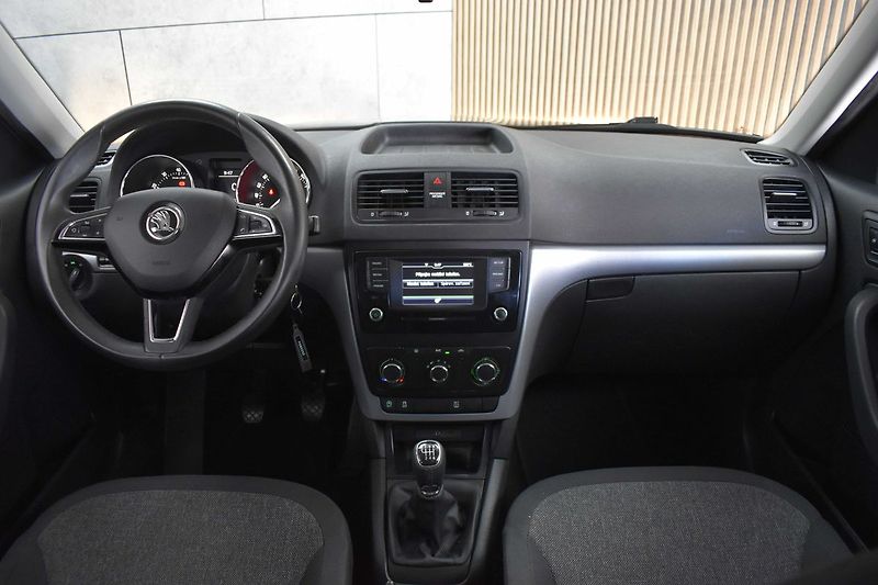 Škoda Yeti 1.2 TSI 81kW *OFFROAD ACTIVE* - fotka 7 z 33