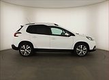 Peugeot 2008 (2018) 1.2 PureTech, Automat - náhled 6