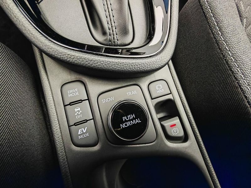 Toyota Yaris Cross 1.5 Hybrid e-CVT Style 4x4 - fotka 19 z 20