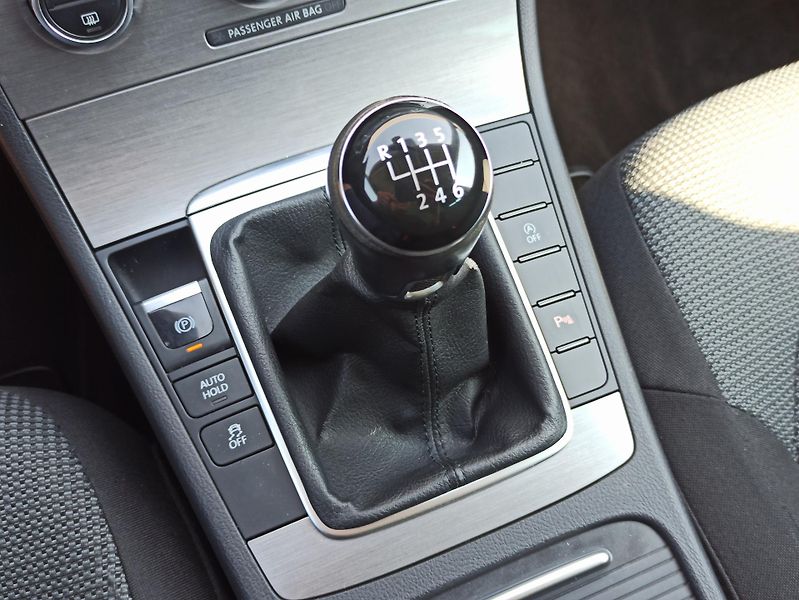 Volkswagen Passat 2.0TDI 103kW  - fotka 21 z 28
