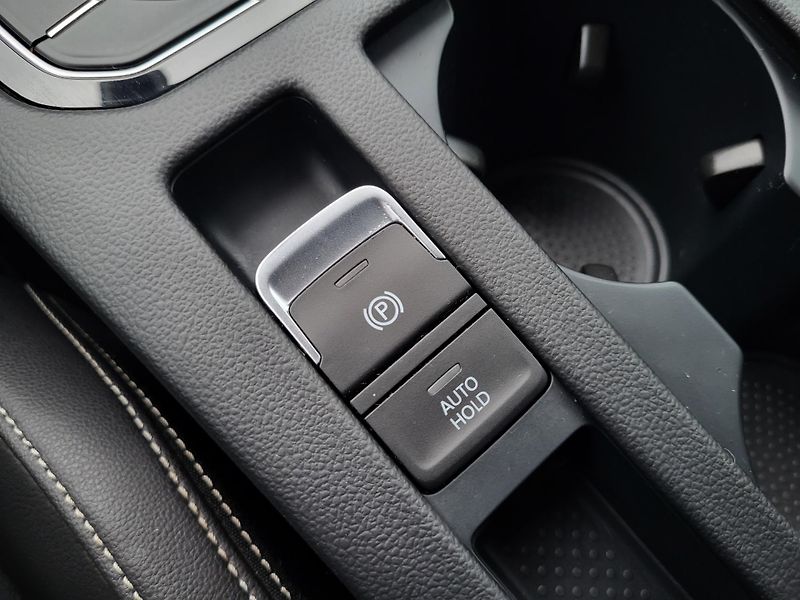 Volkswagen Passat 1.4 TSI PHEV GTE DSG HYBRID - fotka 23 z 46