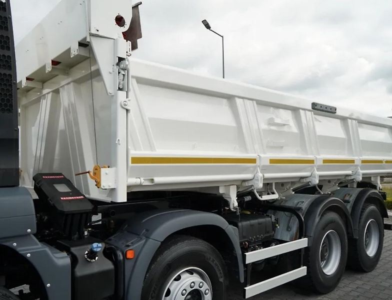 MAN TGS (2017) 35.420 8x4 Bordmatik EURO 6 - fotka 9 z 20