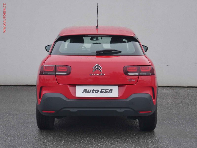 Citroën C4 Cactus (2019) 1.2 PT, 1.maj,ČR, AC, temp - fotka 5 z 19