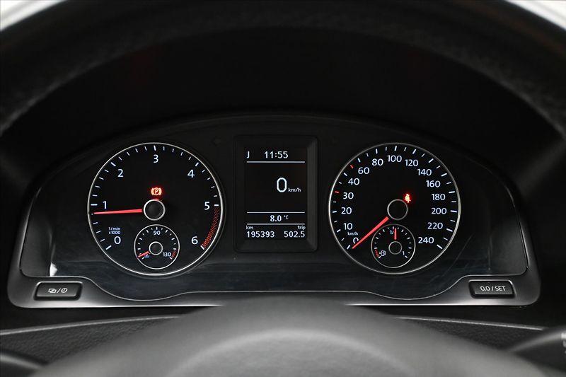 Volkswagen Caravelle 2,0 TDI 132kW Manuál Tažné Zár - fotka 17 z 31