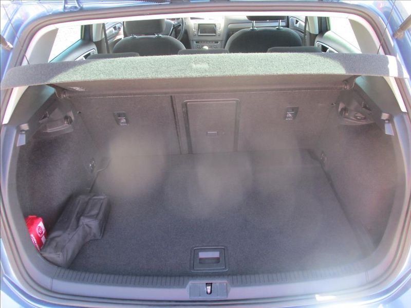 Volkswagen Golf 1,4 TSI,digiklima,xenon,s.kn. - fotka 9 z 41