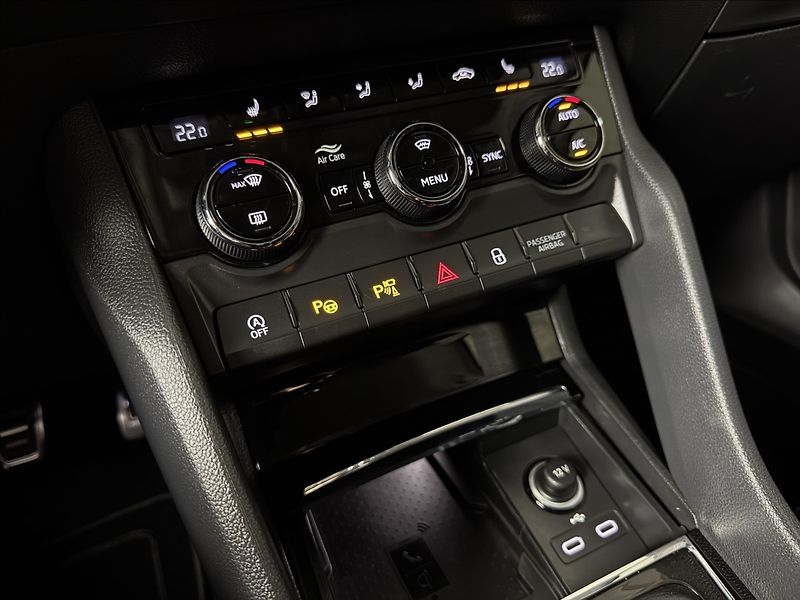 Škoda Karoq 1,5 TSi  Style Virtual Kessy M - fotka 41 z 47