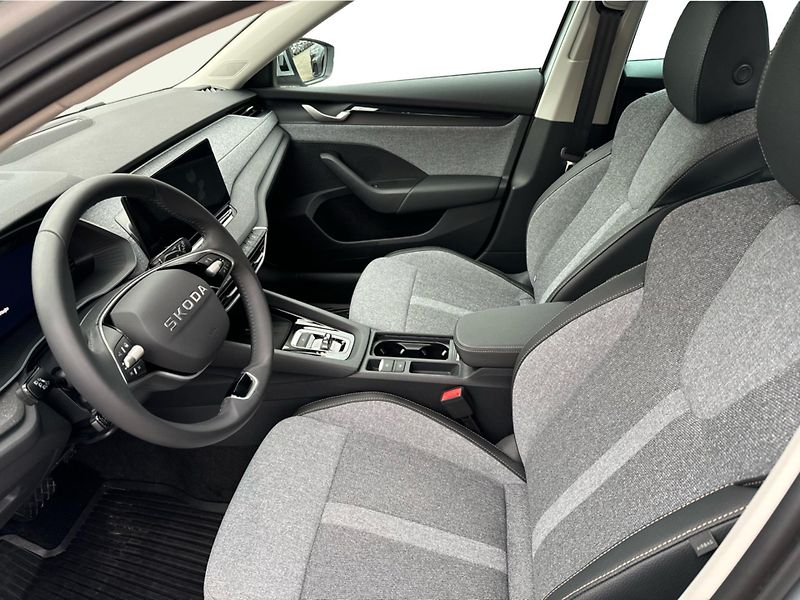 Škoda Octavia IV FL Combi Top Selection 2.0 - fotka 11 z 24