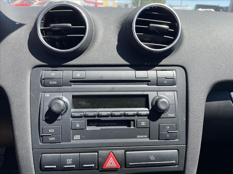 Audi A3 2,0 TDi 103kW*S-line*servis - fotka 21 z 47
