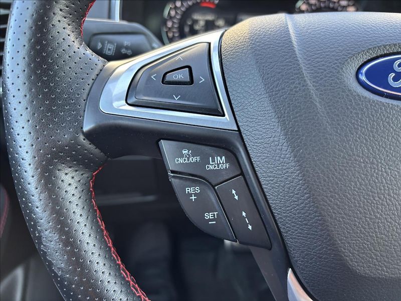 Ford S-MAX 2,5 HEV ST-Line 140kW - fotka 33 z 55