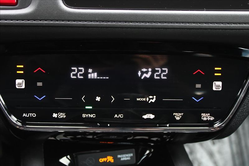 Honda HR-V 1,5 V-TEC  ELEGANCE - fotka 13 z 24