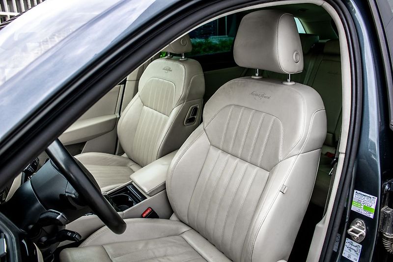 Škoda Superb Laurin Klement - fotka 14 z 44