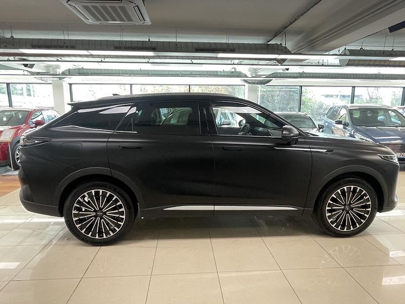 Omoda 9 (2026) Omoda 9 PHEV Premium  - fotka 7 z 52