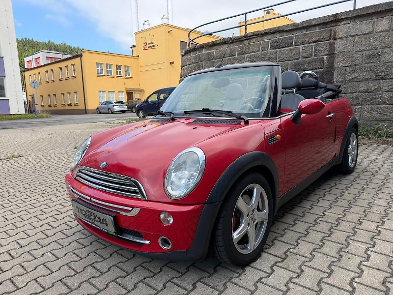 Mini Cooper 1,6i  Cabrio  - fotka 1 z 17
