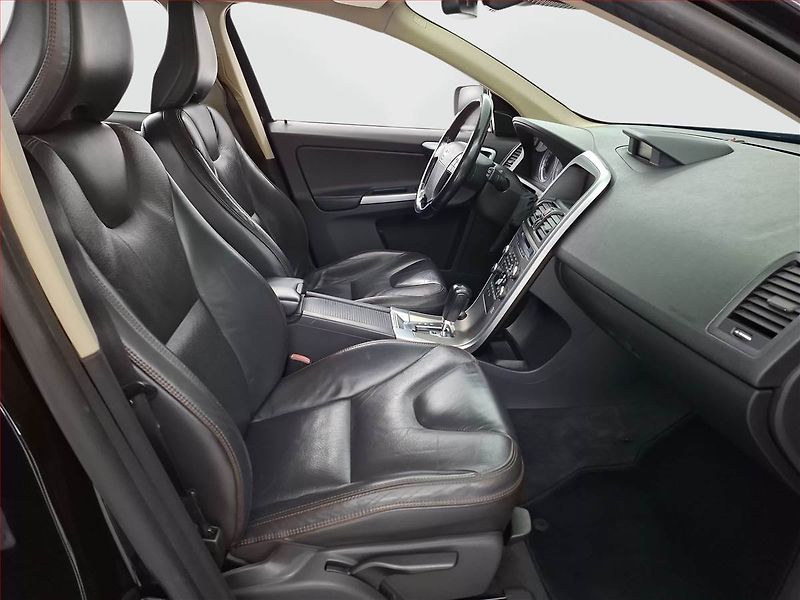 Volvo XC60 (2009) D5, 4X4, Automat, Serv.kniha - fotka 9 z 19