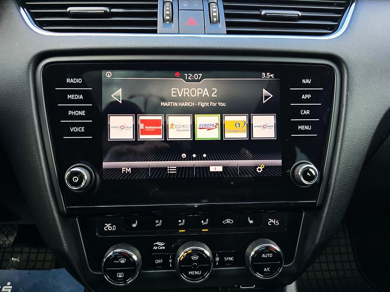 Škoda Octavia 1.4 Tsi110KW MAX VÝBAVAVA 1Maj - fotka 23 z 28