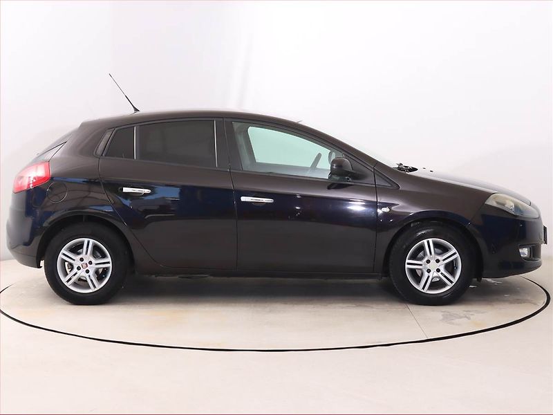 Fiat Bravo (2012) 1.4 16V, po STK, jezdí výborně - fotka 6 z 15