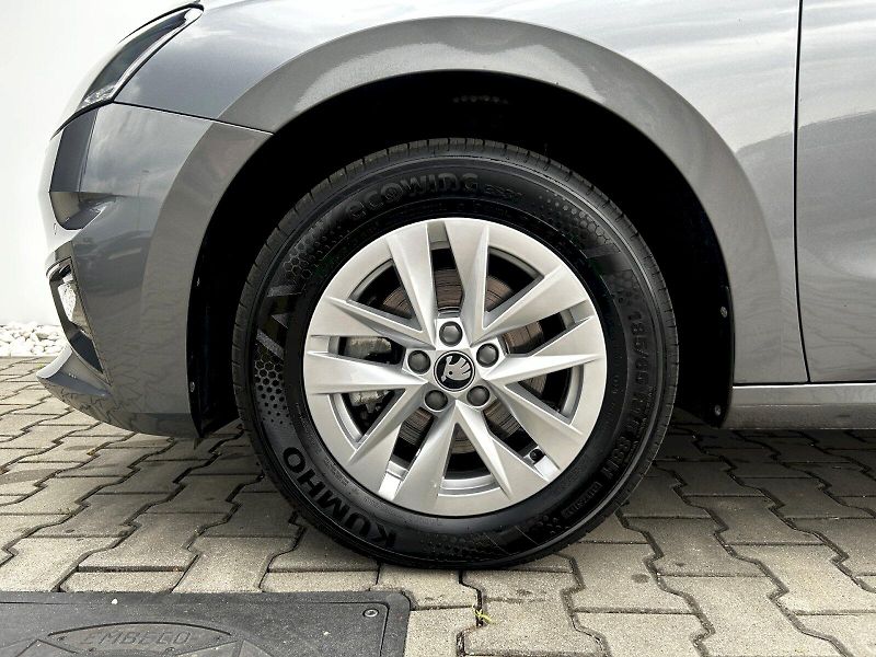 Škoda Fabia (2025) 1.0 TSI 85kW MP6 Top Selection - fotka 31 z 33