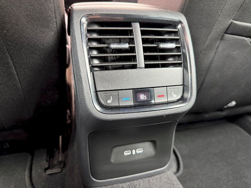 Škoda Octavia (2023) RS 2.0 TSI 180kW - fotka 26 z 35